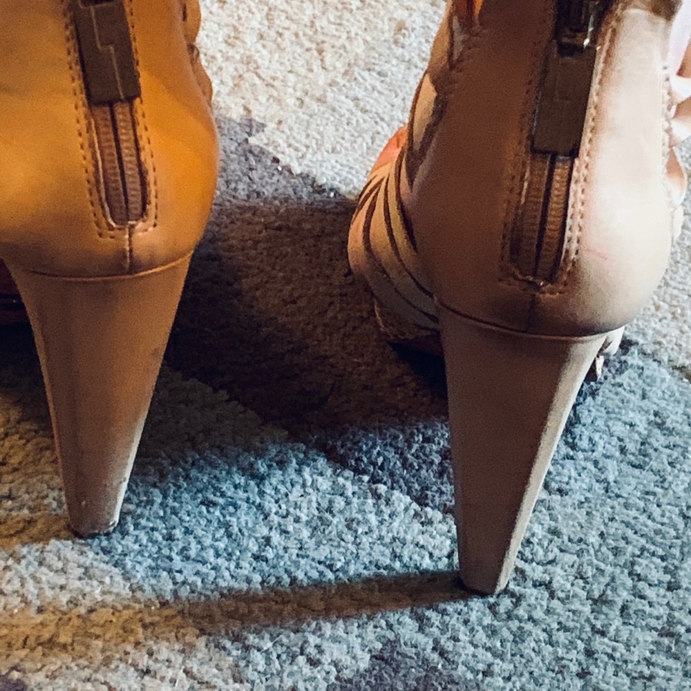 Nice sandals - Picture 3 of 8